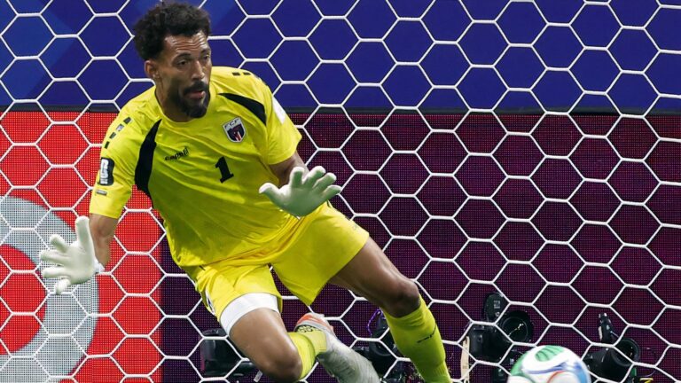 Colo Colo gestiona ante la ANFP la autorización para que Vozinha utilice su apodo en la camiseta