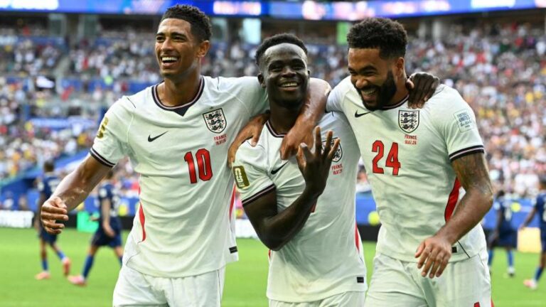 Inglaterra Conquista el Bronce en una Lluvia de Goles