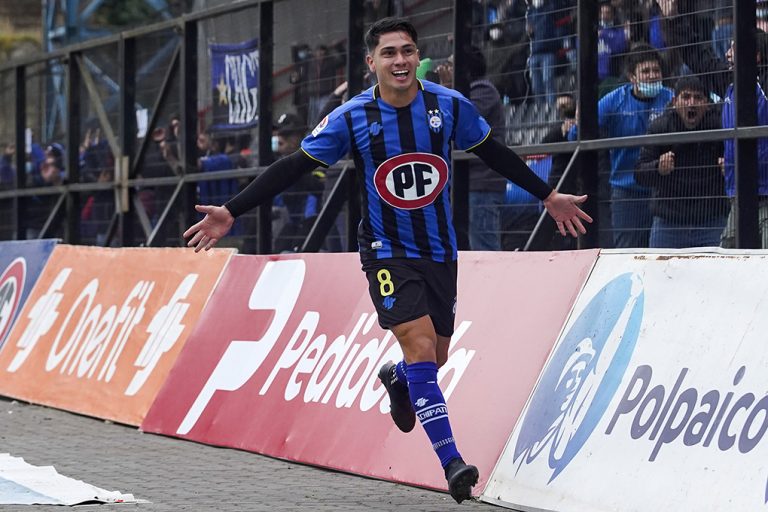 Huachipato superó a la UC en Talcahuano 6 1650232394714_DWS_2022_4