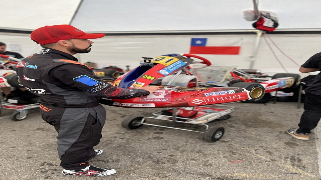 Campeón nacional de karting y profesor de emprendimiento ofrecerá clases a emprendedores que apoyaron su campaña en TikTok para representar a Chile en EE.UU. 12 kar 1