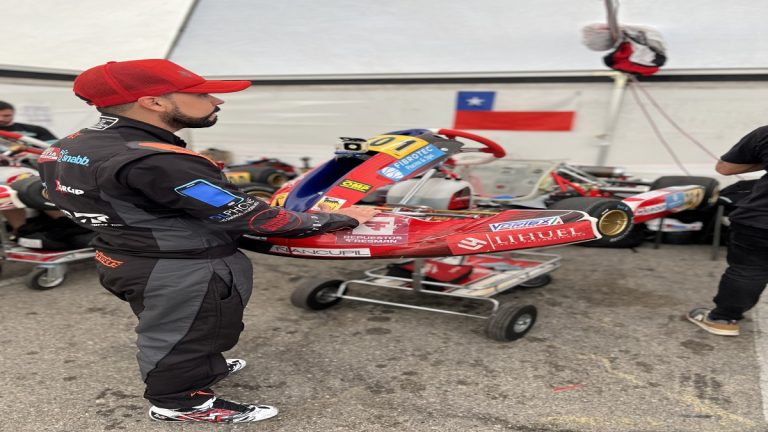 Campeón nacional de karting y profesor de emprendimiento ofrecerá clases a emprendedores que apoyaron su campaña en TikTok para representar a Chile en EE.UU. 9 kar 1