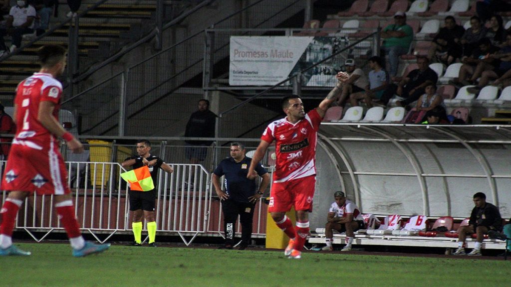 Deportes Copiapó logró su primera victoria tras superar a Curicó Unido