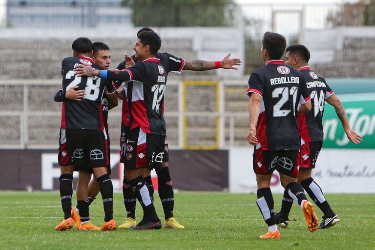 Ñublense superó 2-1 a Palestino como visita en el Municipal de La Cisterna. 3 1682797755328_DWS_2023_5