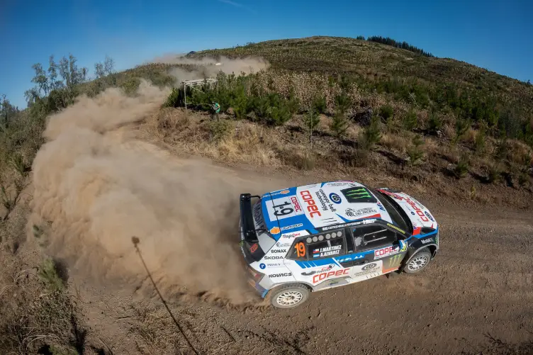 Jorge Martínez y Alberto Álvarez mandan en el Rally de Los Ángeles