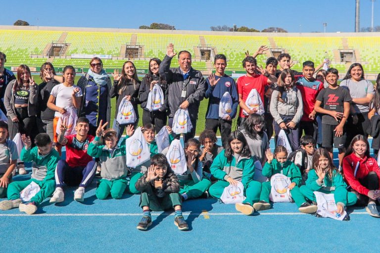 Escolares de Playa Ancha disfrutaron clínica de atletismo en la antesala de Santiago 2023 5 WhatsApp Image 2023-05-18 at 16.36.37