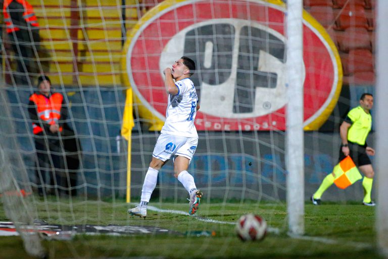 Huachipato obtuvo un importante triunfo sobre Unión Española 23 JAVIER DI BIAGGIO