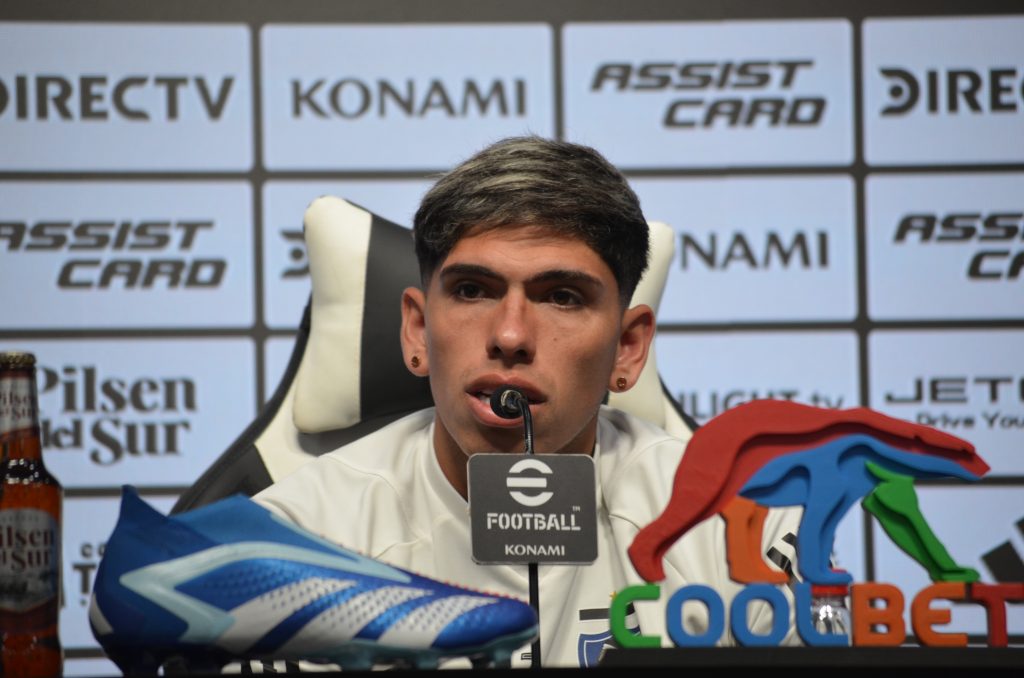 Carlos Palacios confirma su permanencia en Colo Colo y agradeció a los hinchas por el apoyo 12 DSC 0312