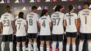 Colo Colo presenta su camiseta para la temporada 2024 2 file 20240131134547
