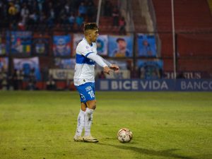 Universidad Católica consigue su tercera victoria consecutiva y escala a la cuarta posición de la tabla 5 DSC 9412