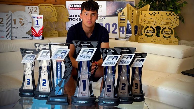 Nicolás Ambiado es elegido el automovilista del año por el Círculo de Periodistas Deportivos de Chile 16 TROFEOS1