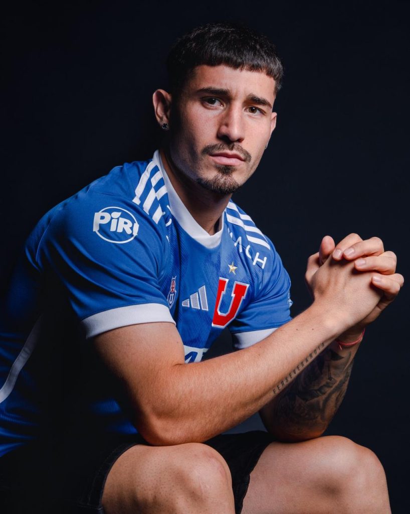 Nicolás Fernández se viste de azul 4 WhatsApp Image 2025 01 20 at 18.10.32