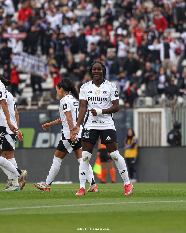 El Superclásico es de las albas: Colo Colo ganó 2-1 a Universidad de Chile 8 Gtg1mBZWkAAsOIg