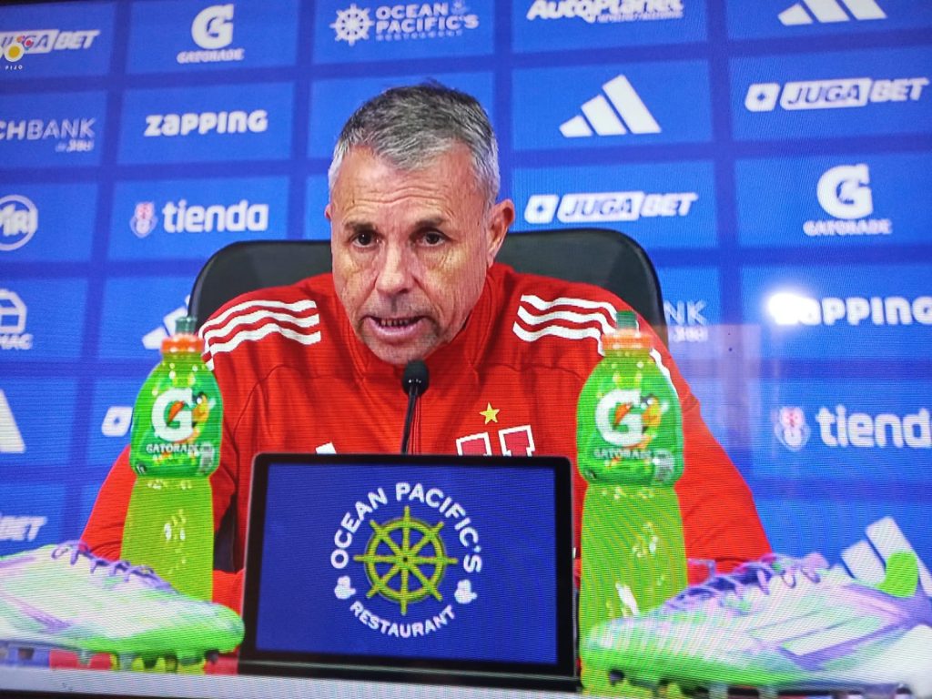 Gustavo Álvarez llama a mantener la concentración tras el Superclásico y confirma interés en Eduardo Vargas 8 WhatsApp Image 2025 07 15 at 20.34.51