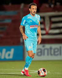 Universidad de Chile refuerza su mediocampo con la llegada de Sebastián Rodríguez 2 images