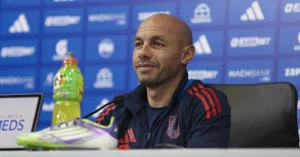 Marcelo Díaz, capitán de Universidad de Chile, protagonizó un momento tenso en la conferencia de prensa 1 UCH29 2025 08 26