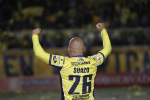 Se retira el hombre venido del planeta gol: la inolvidable carrera de Humberto Suazo 1 54878436575 117b383500 o
