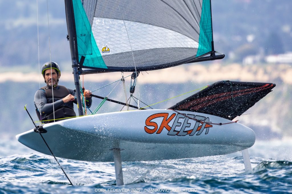 Desde principiantes hasta navegantes olímpicos se reunieron en la COPA FEDEVELA 21 WhatsApp Image 2025 10 05 at 16.44.37