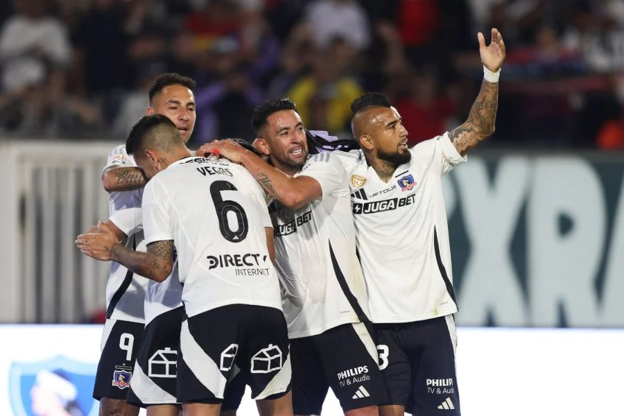Colo Colo goleó 4-1 a Unión La Calera en el Estadio Monumental 11 Colo Colo 12