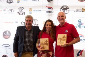 Dos veleros Chilenos top ten del Mundial Master de snipe en frutillar 1 WhatsApp Image 2025 12 14 at 15.52.42