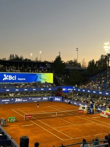 Sorpresas, polémicas, caídas y resurrecciones: el Chile Open arranca con intensidad y protagonismo chileno 1 foto chile open 2