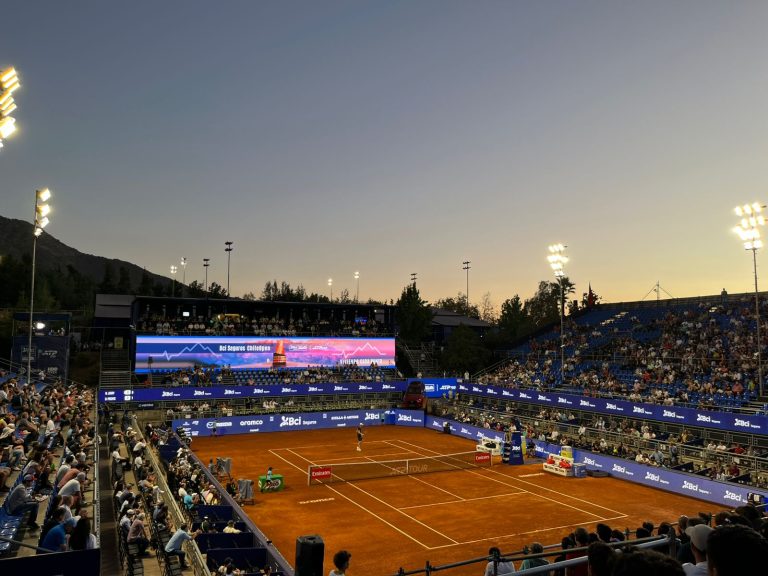 Sorpresas, polémicas, caídas y resurrecciones: el Chile Open arranca con intensidad y protagonismo chileno 11 foto chile open