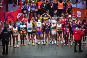 "La Fiesta del Running en la Capital: Más de 35 Mil Corredores Dan Vida al Maratón de Santiago 2026" 1 SPG 1515
