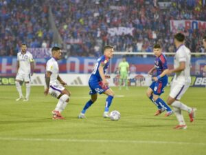 Universidad de Chile volvió a sonreír: derrotó a Deportes Concepción con doblete de Eduardo Vargas 1 FOTO CHARLES