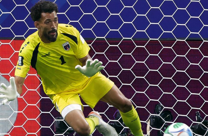 Colo Colo gestiona ante la ANFP la autorización para que Vozinha utilice su apodo en la camiseta