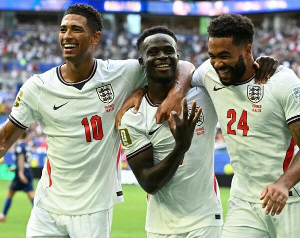 Inglaterra Conquista el Bronce en una Lluvia de Goles